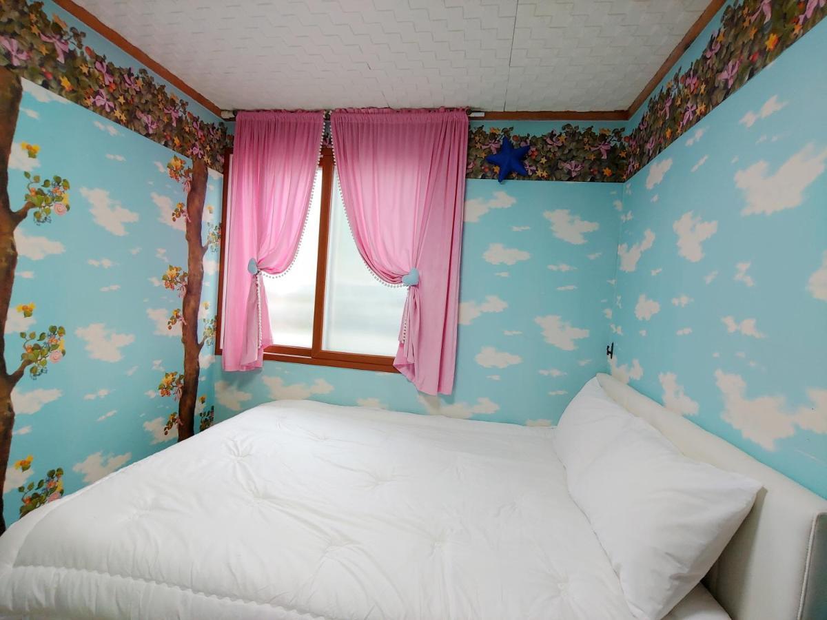 Herb In Pension Csedzsu Kültér fotó